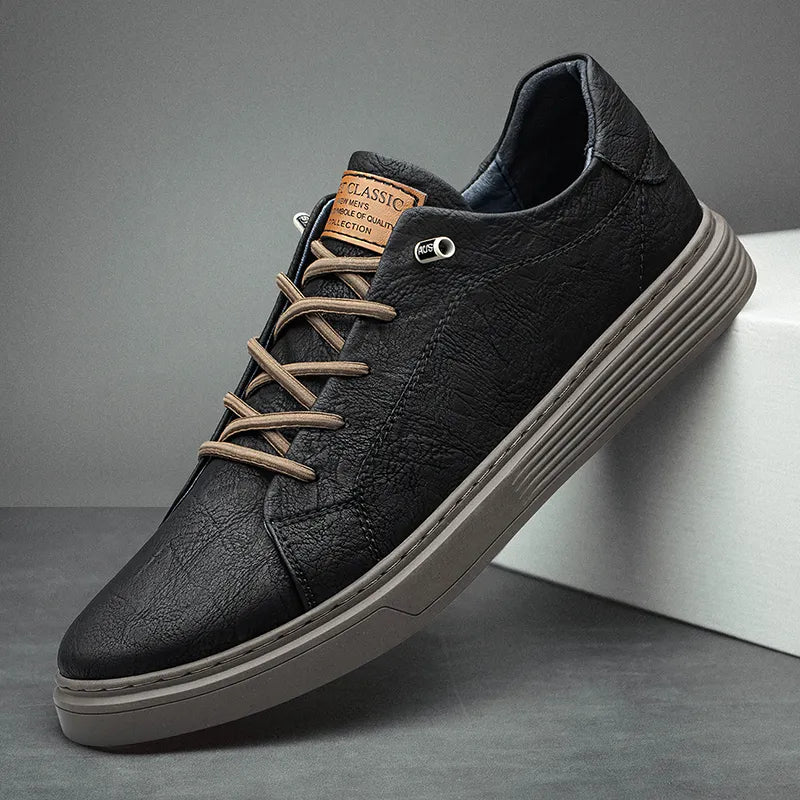 Men's Breathable Low-Top Sneakers with Lace-Up Closure