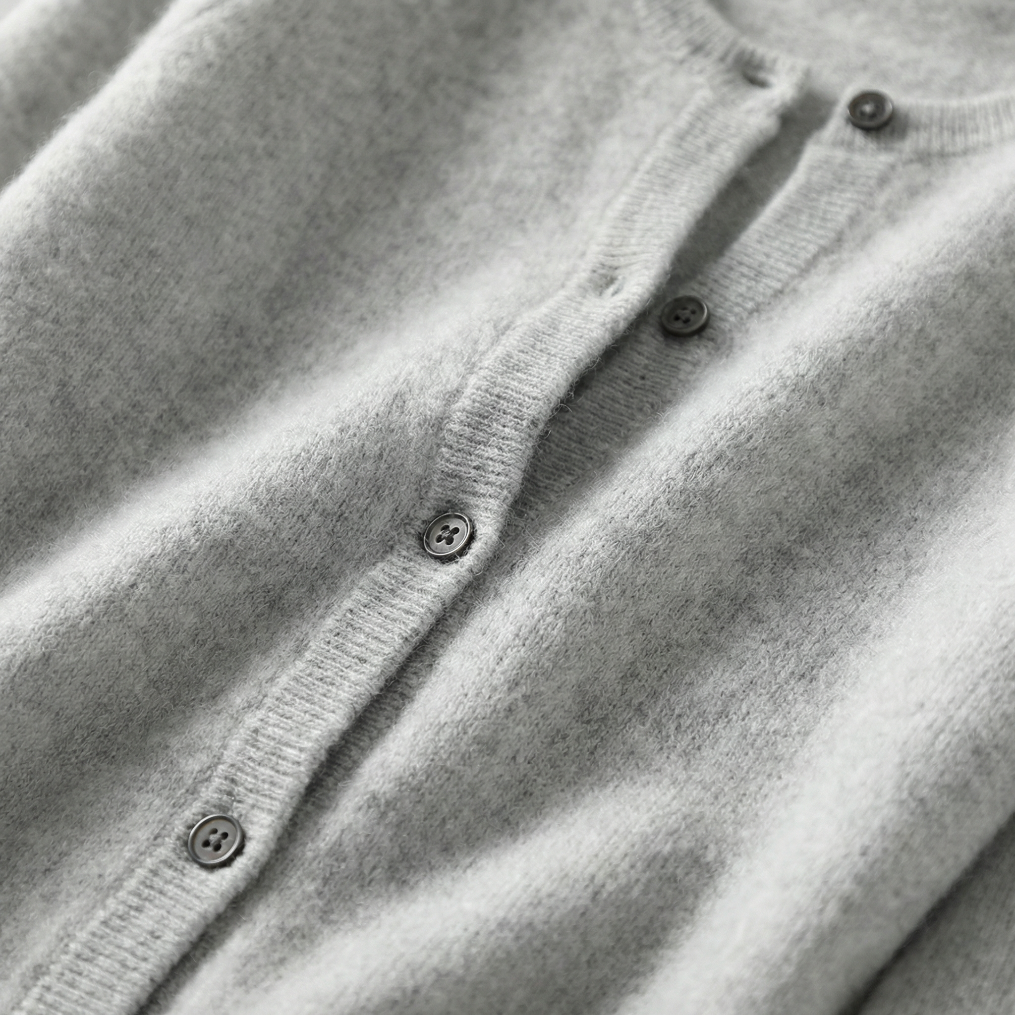 Men's Cashmere Blend Cardigan, Relaxed O-Neck Layering Piece for Fall